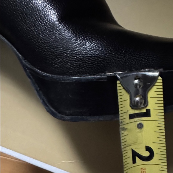 Stuart Weitzman Black Leather Ankle Boots 8M - Picture 11 of 11